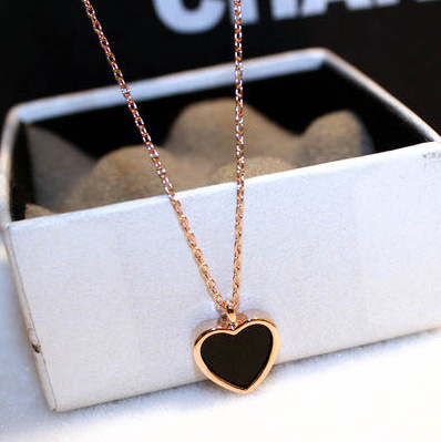 

Womens Summer New Love Heart Pendant Necklaces Jewelry Korean Cute Sweet Designer Double Side Short Link Chains Choker Necklace Gift