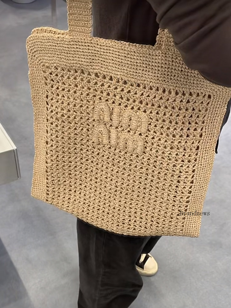 

Designer Beach Bags Luxury Design Women Plaited Raffia Straw Bag Large Capacity Casual Tote Underarm Handbag Hollow Summer Beach Vacation Travel Shoulder Bag 2422, White