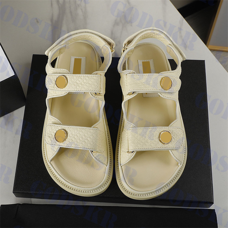 

Letter Metal Sandals Womens Shoes Summer New Style Slippers High Quality Womens Sandal Four Colors