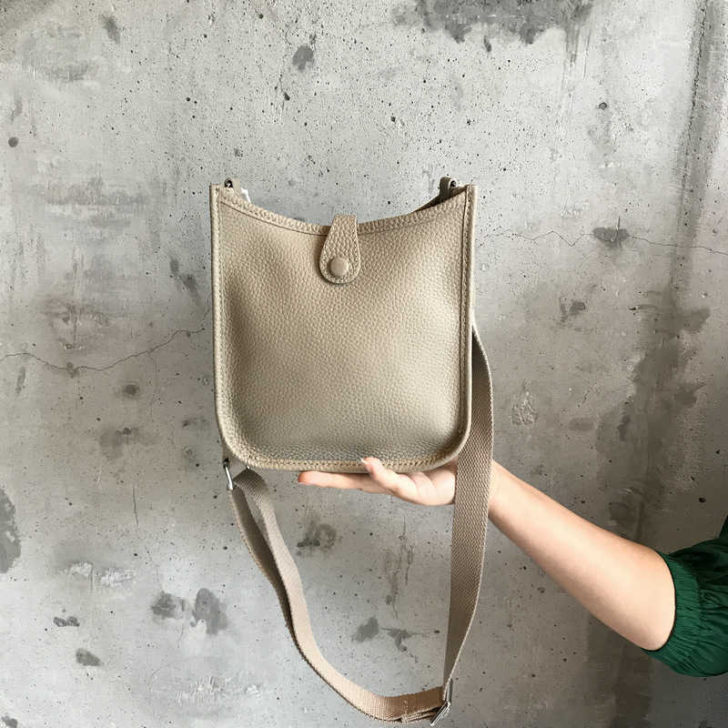 

Designer Bag Tote h Small 2023 Evelyn Bags Square Single Shoulder Cowhide Crossbody Mini Handheld Women's Classic Color Golden Brown 17cm With Logo D9ED