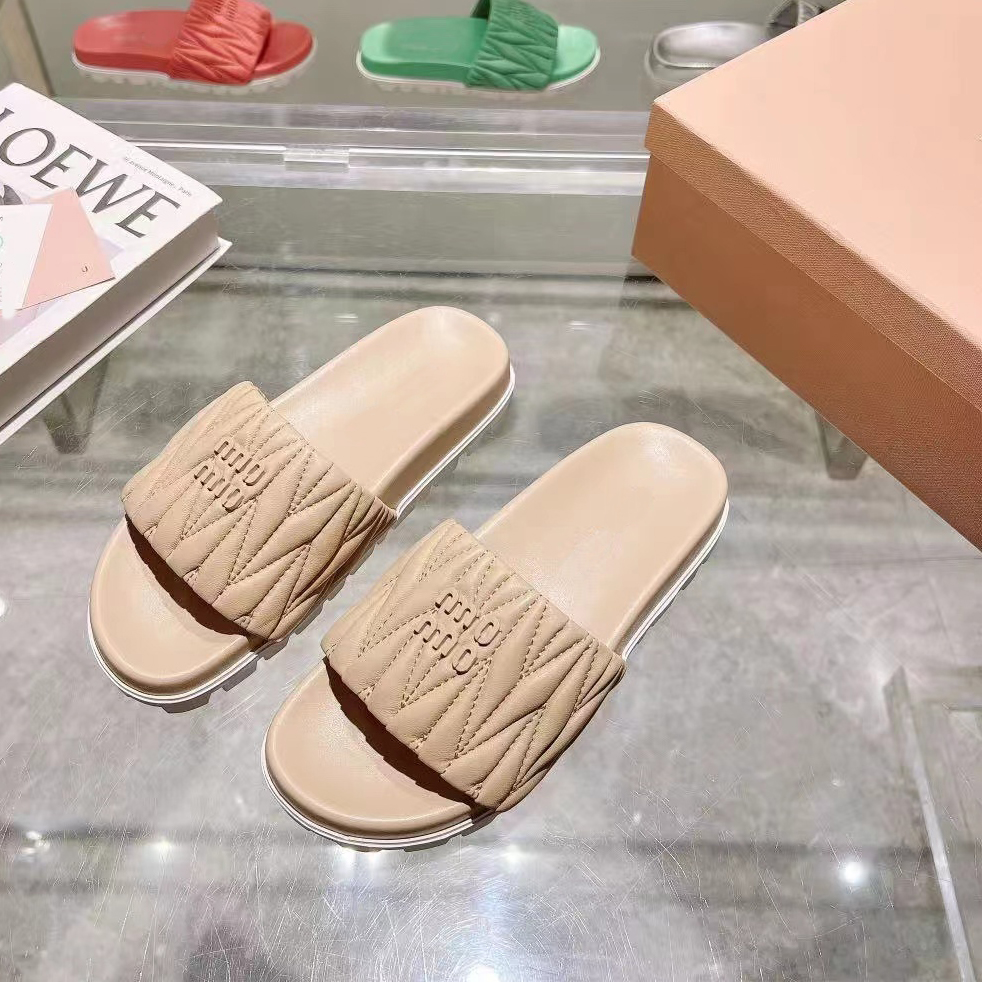 

Soft slippers for women with thick leather soles casual luxury designer slides pleated decorative gear sandals flat bottoms high quality factory shoes home shoe, Moon blue