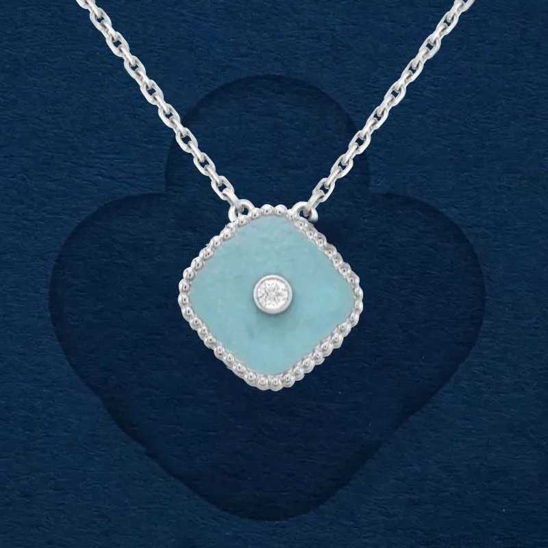 

Brand four leaf clover necklace designer Pendant Necklaces for womens Elegant van flower locket Necklace cleef Choker chains Designer Jewelry 18K gold girls Gift