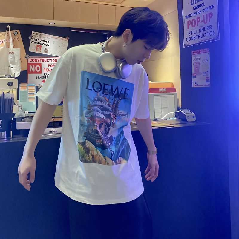 

Designer Fashion Clothing Tees Tshirts Loewe 2023 Summer Luo Family Cartoon Ocean Boat Digital Printing Tshirt Casual Mens and Womens Same Style Short Sleeve Fashio, White