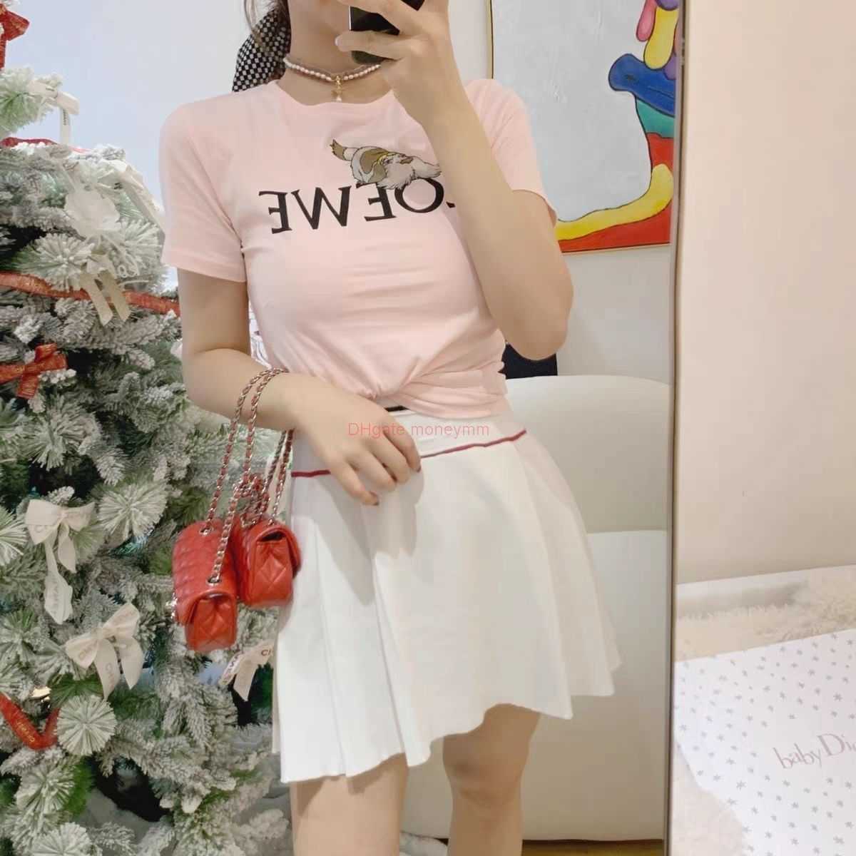 

Designer Fashion Clothing Tees Tshirts Loewe 23ss New Hale Collection Co Branded Letter Printing Casual Short Sleeve Mens Tshirt Women Luxury Casual Streetwear Top, White