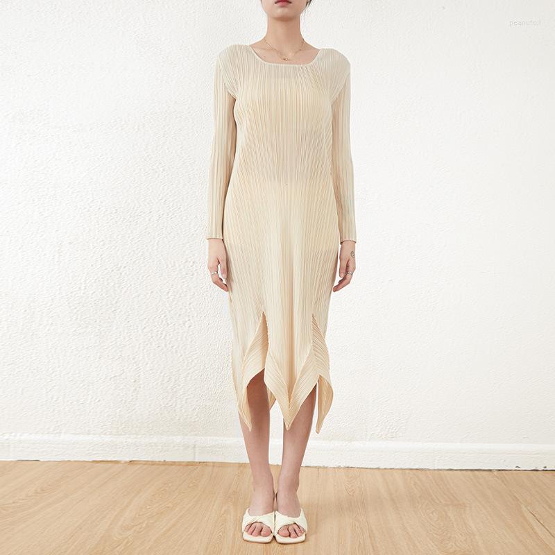 

Casual Dresses Long Sleeve Dress For Women 45-75kg 2023 Autumn Solid Color Fashion Stretchable Miyake Pleated Irregular Midi, Black