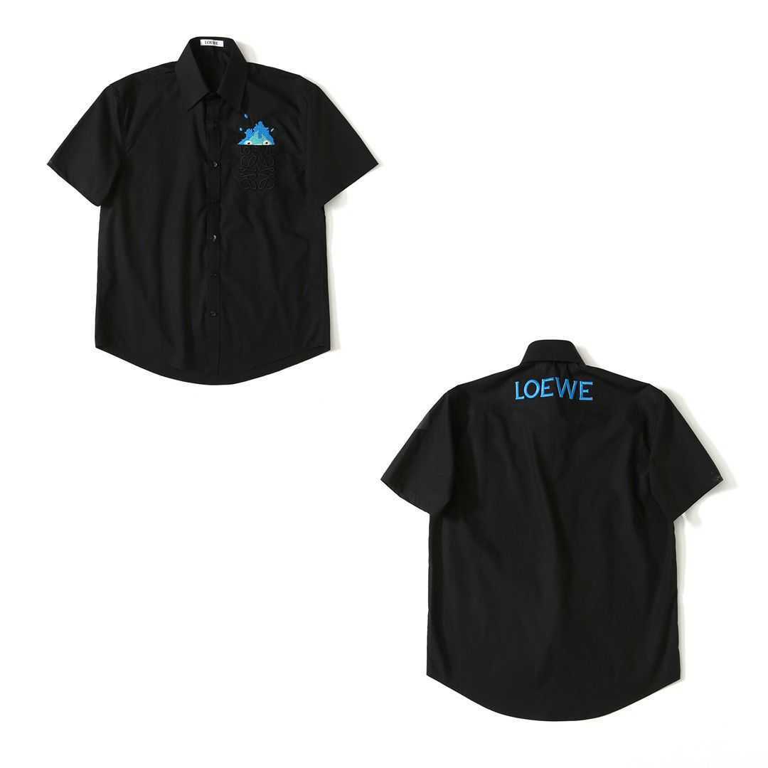 

Designer Fashion Clothing Mens Casual Shirts Loewe23ss Summer Top Co Branded Hals Mobile Castle Flame Embroidery Doll Short Sleeve Shirt for Men Women Short Long, Shipping fee