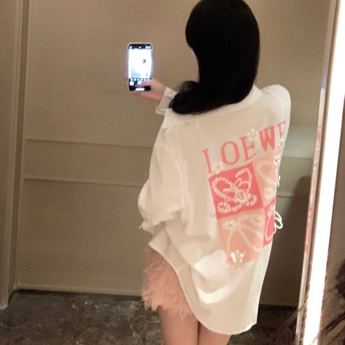 

Designer Fashion Clothing Mens Casual Shirts Loewe Celebrity Fashion Heavy Industry Nail Bead Stereoscopic Womens Lapel Light and Thin Drop Sunscreen Shirt Summer, Shipping fee