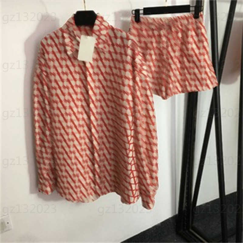 

Letter Pattern Two Piece Designe Women Summer 100% Cotton fashion lapel long-sleeved shirt Waist Stretch casual shorts womens Designers Clothes