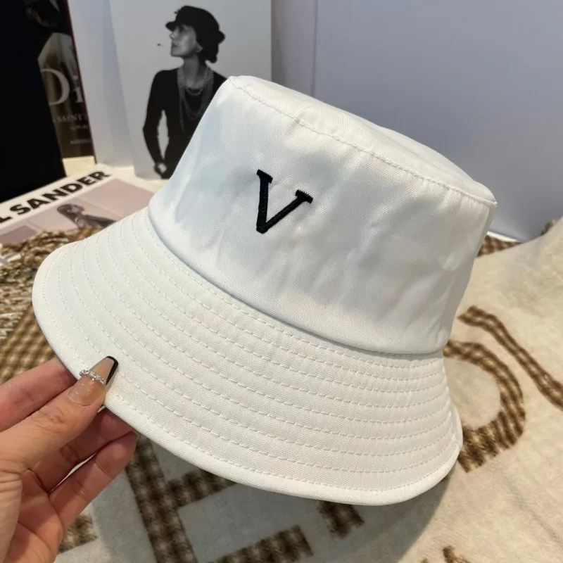 

Fashion designer highs quality Eave cap men woman fisherman bucket baseball cap unisex Spring and autumn outdoor casual popular summer sunhat1, White