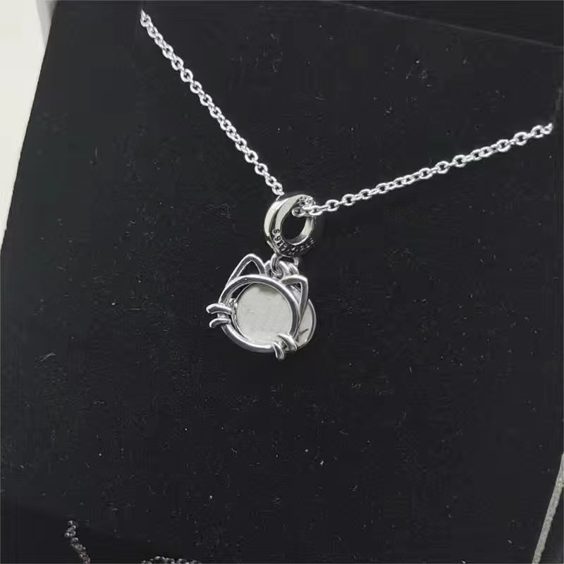 

Luxurys Designers Necklaces Pendant Necklaces For Women With Earrings Link Chain Fashion Jewelry Accessories good