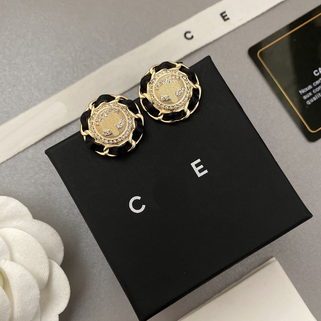 

New Designer Earrings High Quality Classic Diamond Jewelry Fashion 2023 Charm Gift Earrings 18K Gold Plated 925 Silver Vintage Copy Earrings Vacatiaon Stud