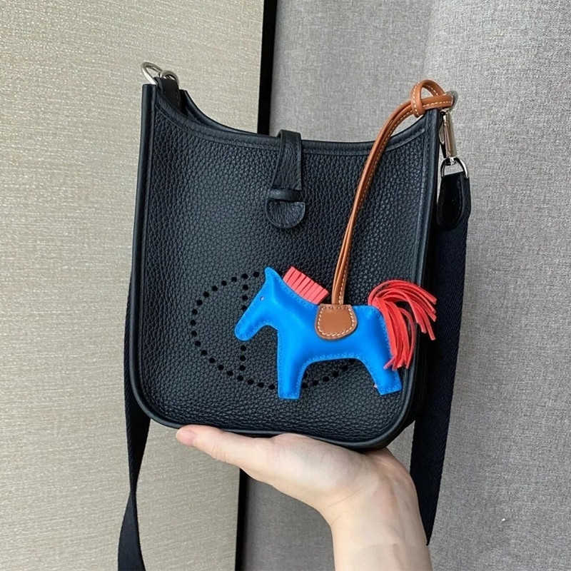 

Designer H Home bag Evelynn Winter Autumn and 2023 New Women's Bag Fashion One Shoulder Handheld Hollow Casual Bucket Evelyns Cowhide 19U2