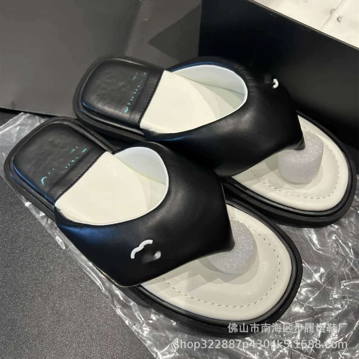 

Channel Slippers Shoes Summer Flat Sole Luxury Lady Slider Women France Holiday Rome Slider Vacation Rome Slides Design sandal Classic CCity, White
