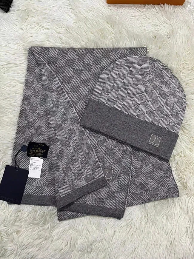 

2023 hat scarf Fashion high qualitys design letter embroidery men and women Hat Scarfs Sets Warm wool beanieWith box