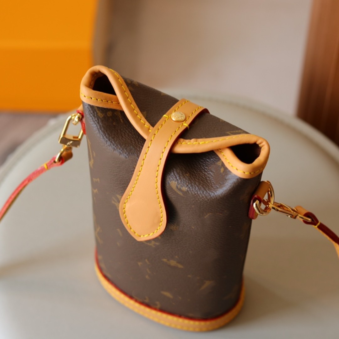 

designers bags mini bag Oval base rectangular body magnetic closure genuine leather handbags women handbags purses crossbody shoulder bag fold me puch clutch bag, Brown