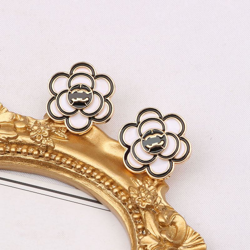 

20style Luxury Designers Letter Earring Stud Famous Women Elegant Camellia Earring Wedding Party Jewerlry High Quality 18K Gold Plated