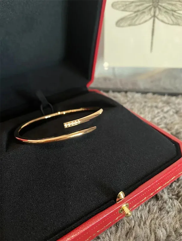 

luxury Classic nail heaor with diamond bracelet love bracelet Fashion unisex cuff bracelet gold jewelry Valentine's Day gift