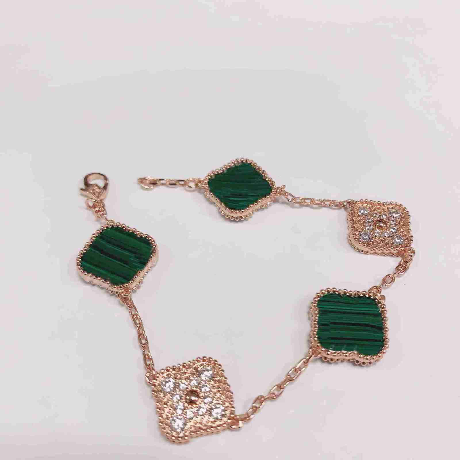 

Fashion Classic 4/Four Leaf Clover Charm Bracelets Bangle Chain van Agate Shell Mother-of-Pearl for Women Girl cleef Wedding Mother' Day Jewelry Women gifts xs7
