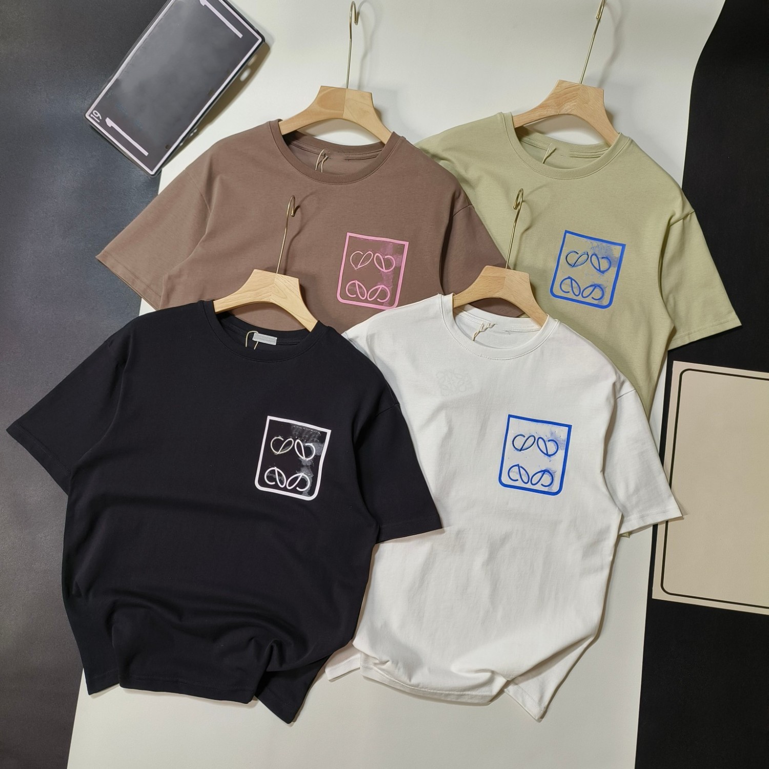 

Designer Men's Tide T Shirts Chest With Inkjet Graffiti Letter Laminated Print Short Sleeve High Street Loose Casual T-shirt Pure Cotton Tops for Men and Women shirt