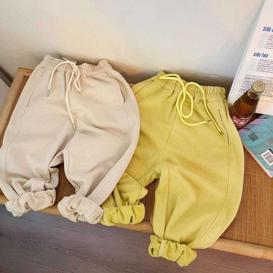 

Boys' clothing Spring new casual pants Loose waist solid color trousers Cotton fabric skin friendly comfortable outdoor jogging Sportswear for infants aged 2 to 14, Yellow