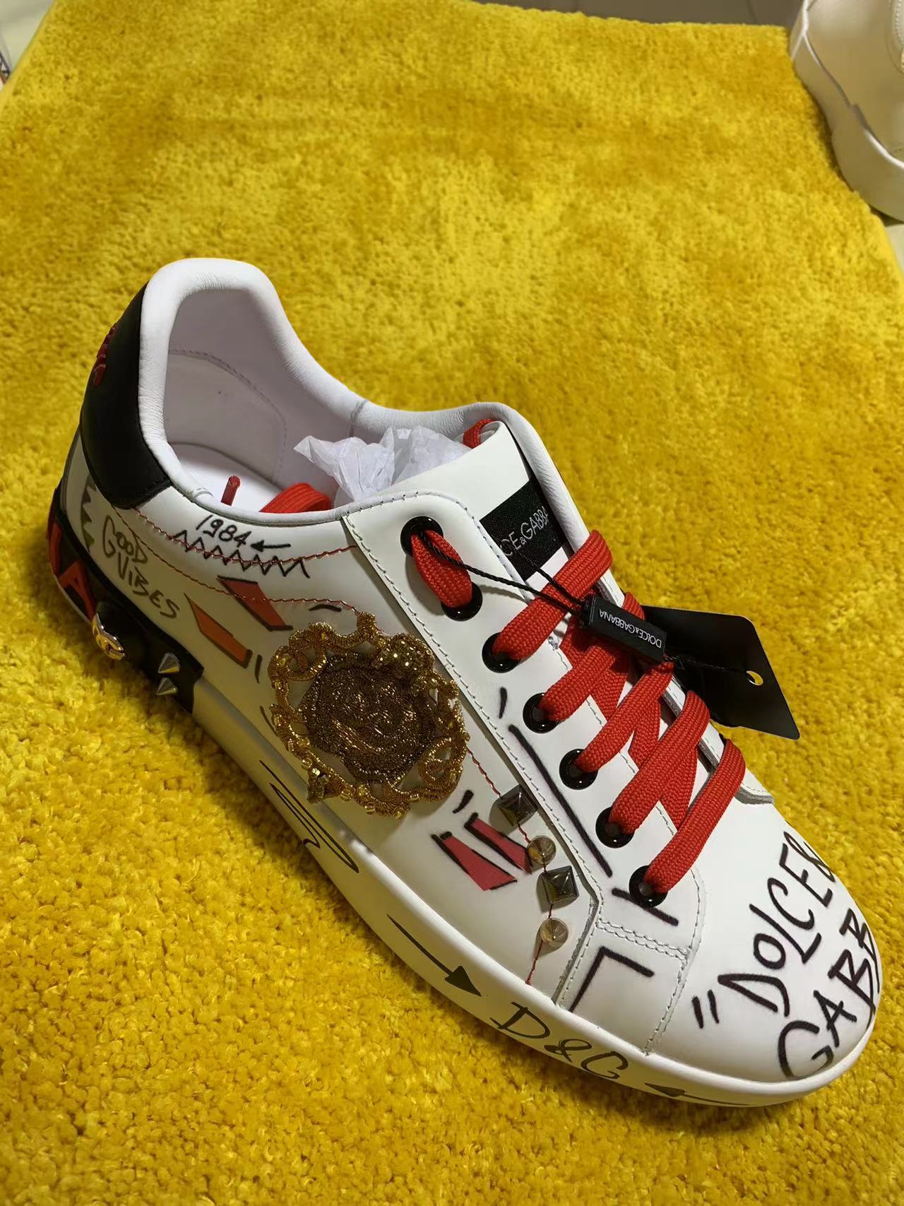 

23s Men casual shoes Portofino Lace-Up Sneakers Calfskin leather Graffiti logo sneaker Rivets and Embroidered trainers Luxury Brands Comfort Outdoor footwear, 20