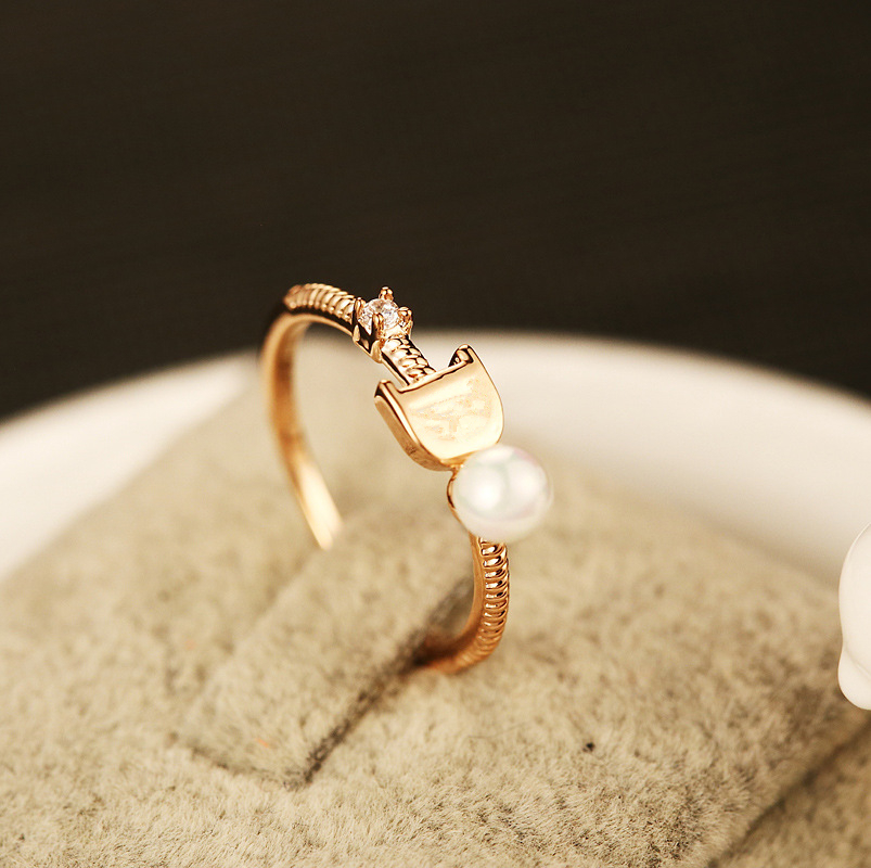 

European Brand Gold Plated Letter D Ring Fashion Pearl Gold Ring Vintage Charms Rings for Wedding Party Vintage Finger Ring Costume Jewelry Gift