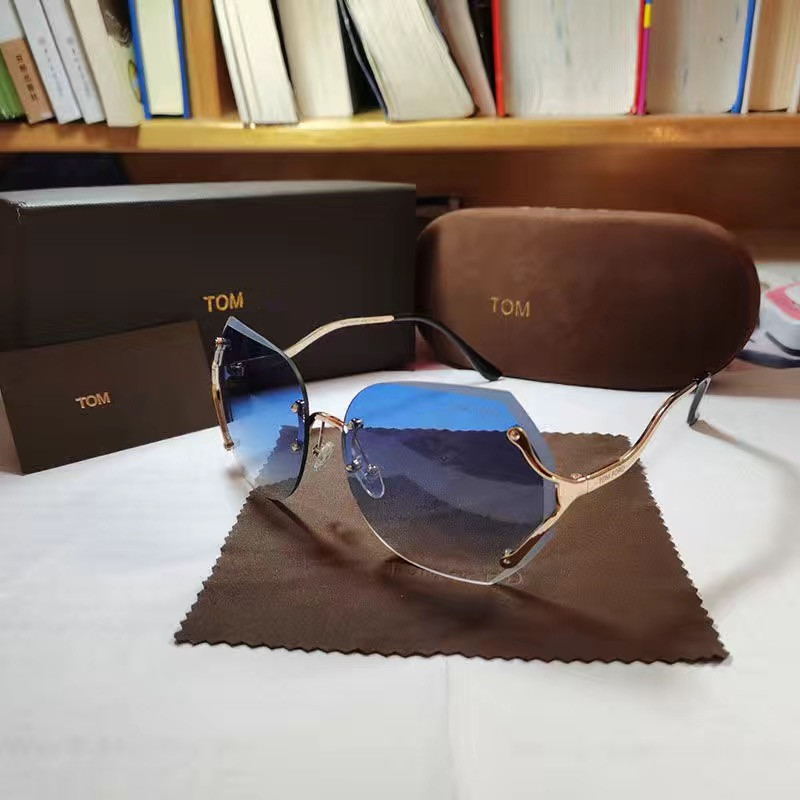 

Sunglasses Men and Women Classic Big Frame Sun Glasses For Female Trendy Outdoor Eyeglasses tom-fords Shades UV400 with box