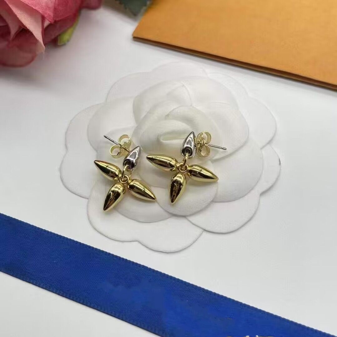 

2023 Luxury branded Antique design flower V stud 18k yellow Gold silver women letter logo stamp engrave dangle earrings girls wedding jewelry