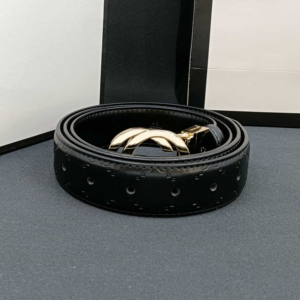 

Luxury Designer Belt Classic Plain Embossed Rotary Buckle Men Business Casual Denim Belt Width 3.3cm Women Leather Waistband High-quality Wholesale
