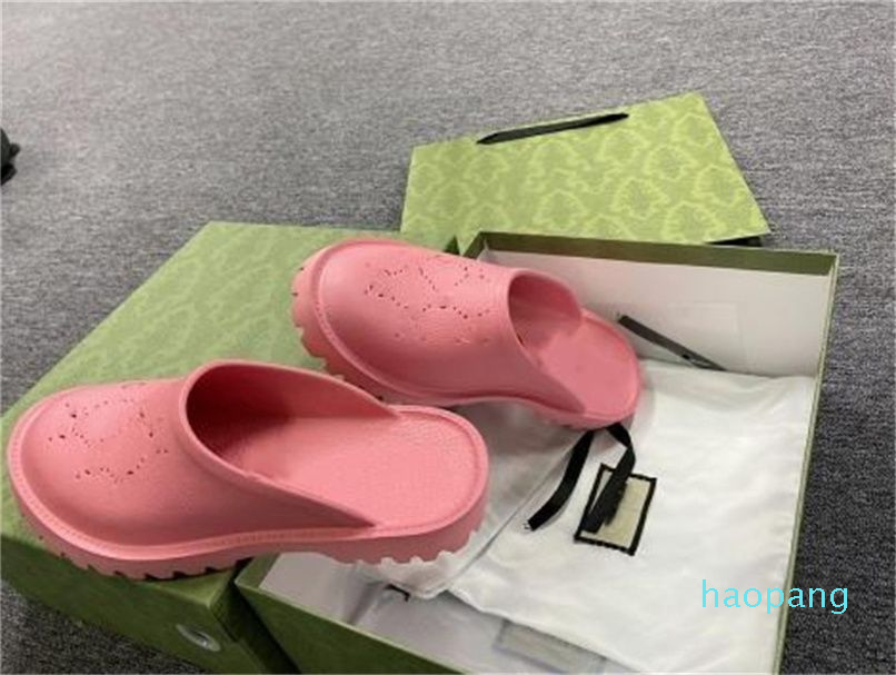 

Lin Fashion Perforated Designer Sandals Luxury Platform Slide Hollow Pattern Slippers Transparent Materials Sandal Rubber Flats Slipper Flip Flops, Red