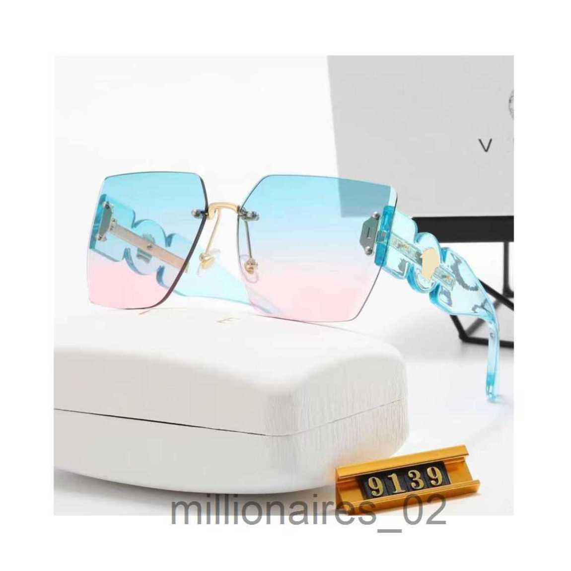 

Designer Versage Sunglasses Cycle Luxurious Fashion Sports Polarize Square Sunglass For Mens Womans Vintage Baseball New Driving Rimless Blue Sun Glasses
