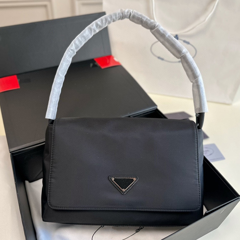 

Women's Designer Shoulder Bag Messenger Bag 2023 New Black Nylon Underarm Purse Flap Fashion Light High Quality Ladies Totes Handbags