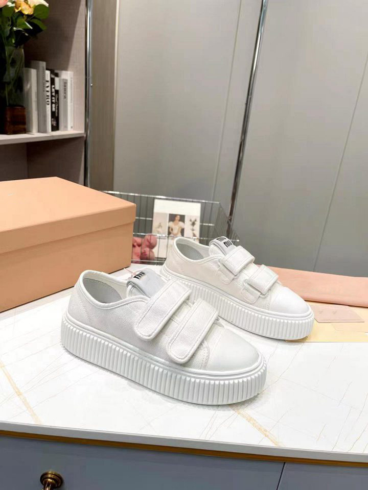 

Designer Cycling Shoes Outdoor Sports Casual Shoe coachs miuity runner Sneakers trainer Fashion Skateboard Women MY031, With logo