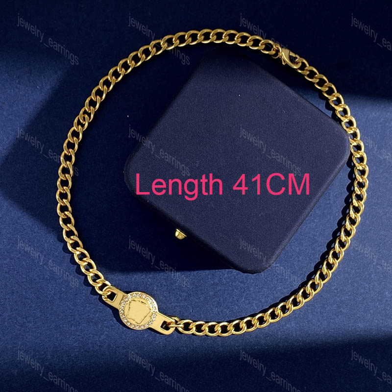 

Designer Gold Chain Necklaces for Mens Women Cuban Link Chains Pendant V Luxury Jewelry Choker Medusa Necklace Vintage Chunky Thick Ladies with Box