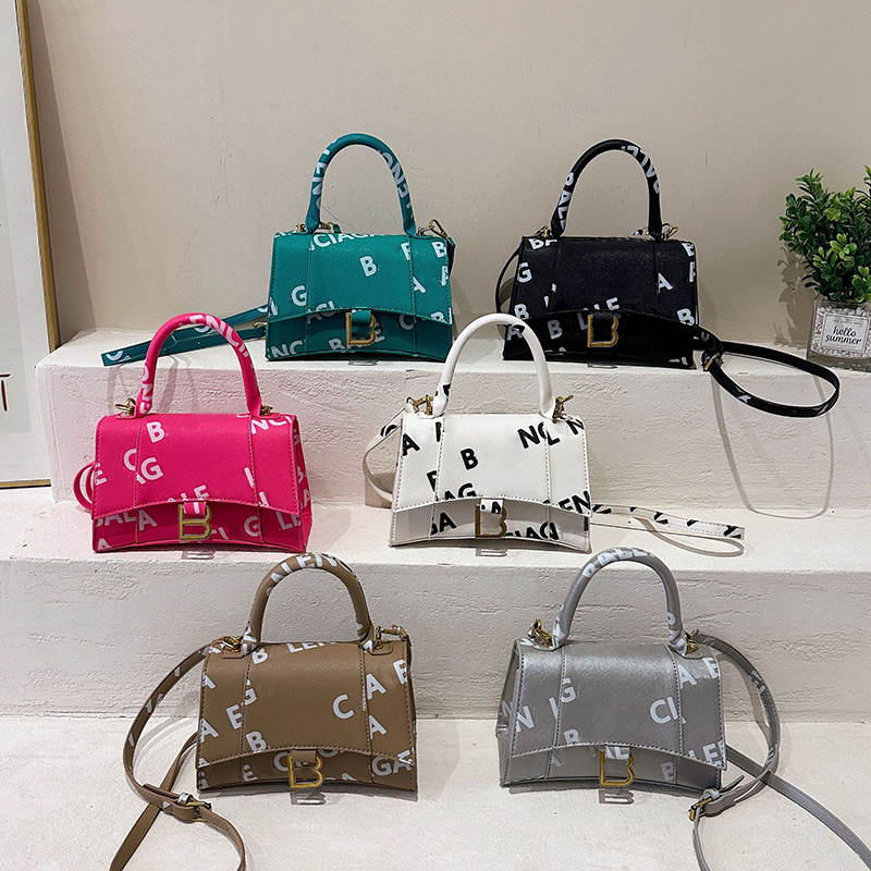 

Designer women Shoulder Bag women The tote bag fashion shoulder bag Wallet Famous handbag womens Handbags bags Mailman's bag clutch bag High quality leather, White