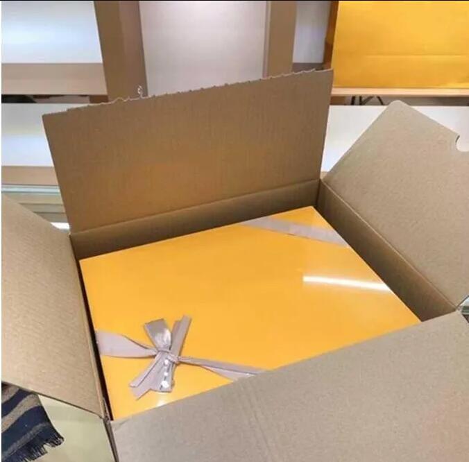 

Original High Qualitys Designers Wallets Purses box, Yellow