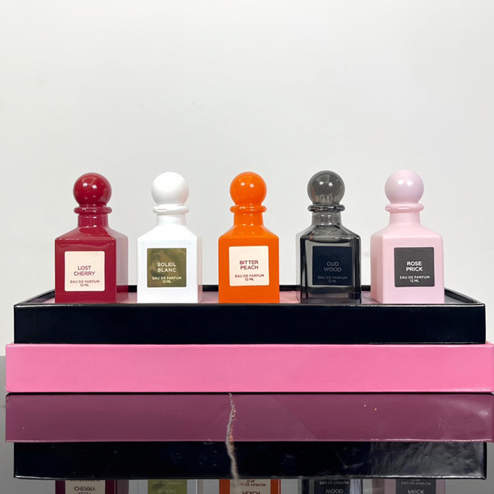 

Designer Perfumes Set Gift Box 5 Bottles 12ml Eau De Parfum lost cherry soleil blanc bitter peach oud wood pose prick Fragrance unisex Spray Long Lasting free Delivery