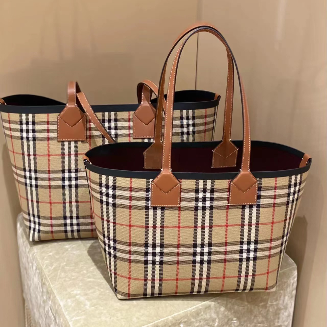 

fashion new TB London Shopping Clutch bag travel Messenger leather hand bag baguette luxurys Designer Womens mens Cross Body Totes Evening Stuff Sacks Shoulder Bags