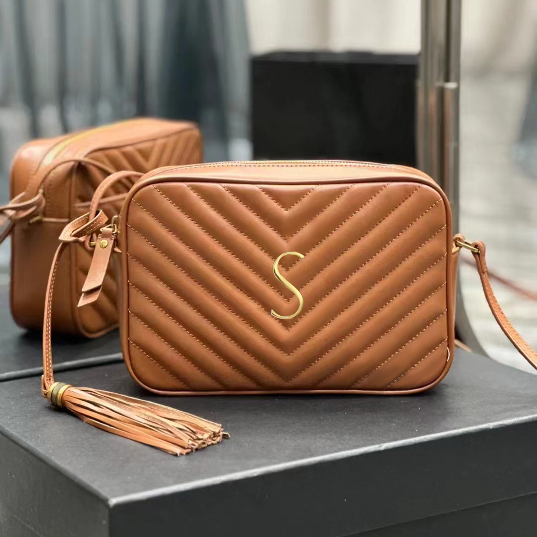 

Womens designer quilting clutch camera bag mens Genuine Leather wallet tassel silver chain cross body toiletry bags Luxury LOU vintage Shoulder Make up tote hand bag, Red