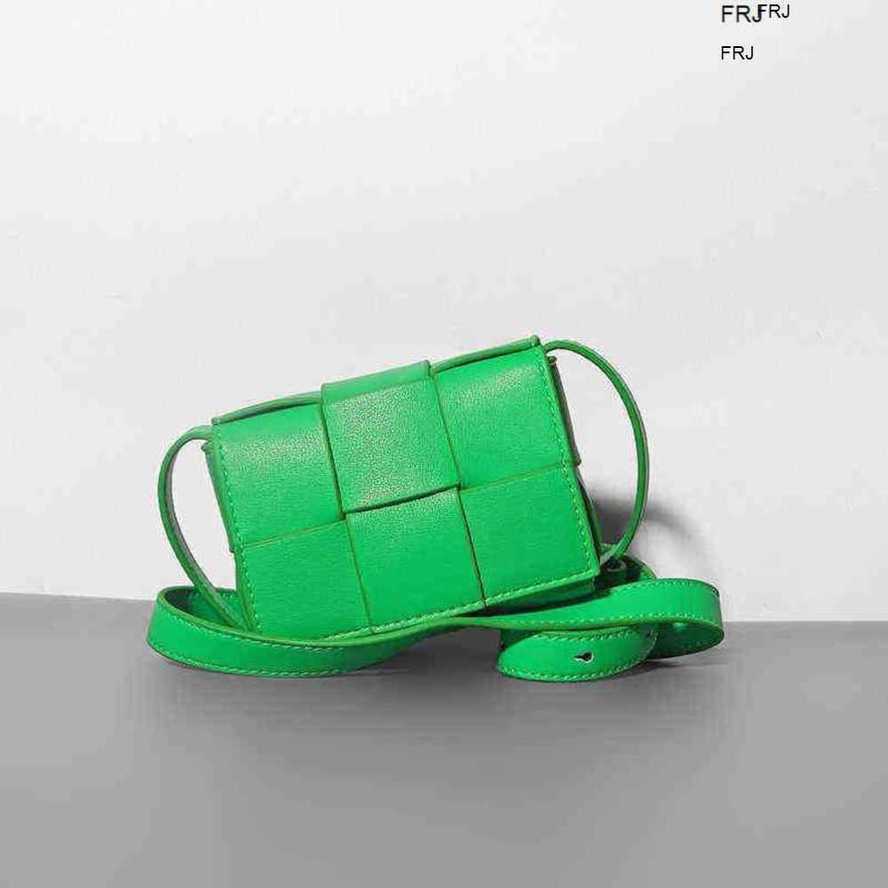 

Designer Bottegas Bags Venetas Cassettes Woven Pillow Bag Mini 2023 New Single Shoulder Messenger Minority Design Real Leather Have Logo Frj 637i Have Logo Frj T9PZ, Parrot green