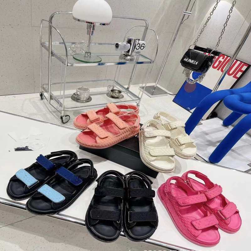 

Luxury Design Ladies Sandals Slippers One Strap Roman Shoess 0621-222, Black