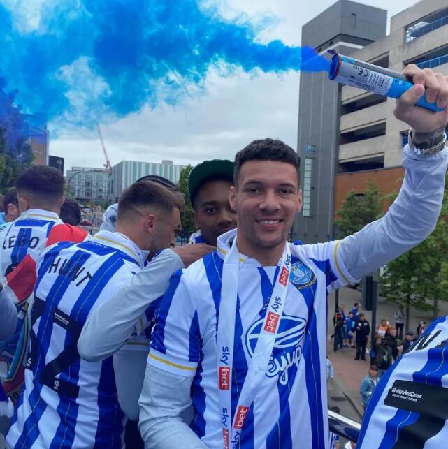 

23 24 SheFfiELd Wednesday soccer jerseys MAN 2023 20224 top uniforms Will Vaulks Callum Paterson Michael Smith Tyreeq Bakinson Mallik Wilks Men size football shirt, 23 24 home kit patch