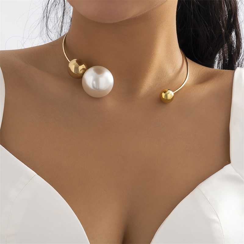 Colliers de perles élégants Goth Big White Imitation Collier de cou de perle pour femmes Pendante Clavicule Chaîne de mariage Bijoux Collares 202