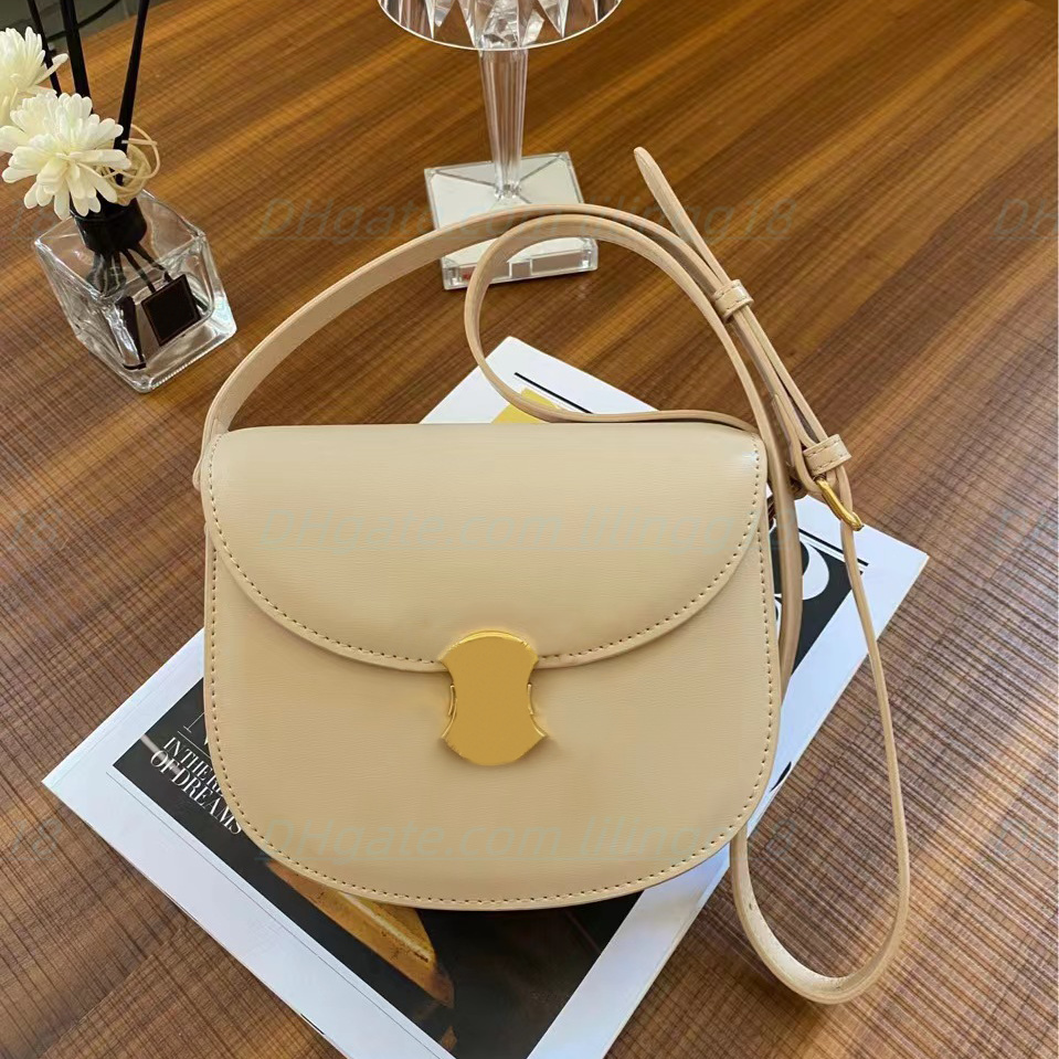 

Designer Tote bag Cattlehide Chain Metal buckle Totes Women Totes Pillow bag Luxurys designers bags Cosmetic BagsHigh Quality Purses Clutch Bags, Brown