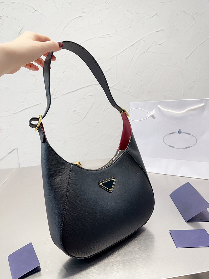 

Designer bag For Women Shoulder bag armpit bag Messenger Totes Fashion Metallic Handbags Classic gift wholesale Soft leather Travel holiday party Fashion bag New, White