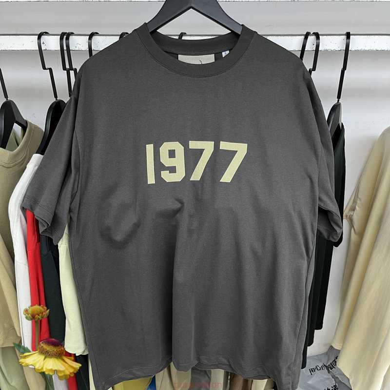 

FOG 2023 ESS Mens Designer T Shirt 1977 Printed Fashion man T-shirt Top Quality Cotton Casual Tees ESS Casual Letters Printing Tops Size range S-XL