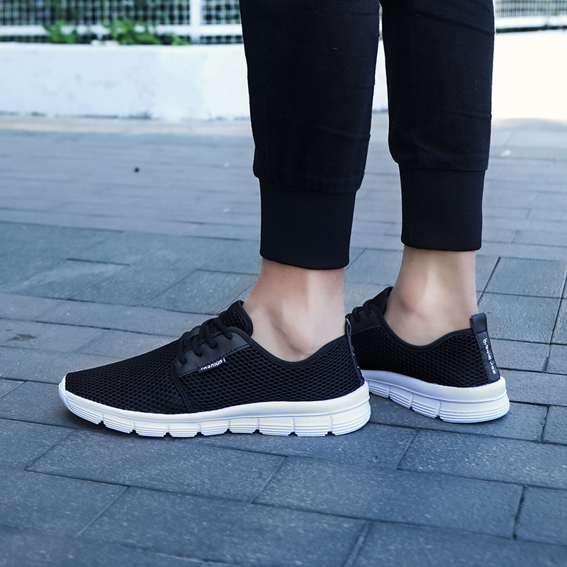 

2025 Classic Comfortable Running Shoes for Mens Breathable Men Athletic Shoes Jogging Shoe Lightweight Fashion Black white FD10Y65, Bubble package bag