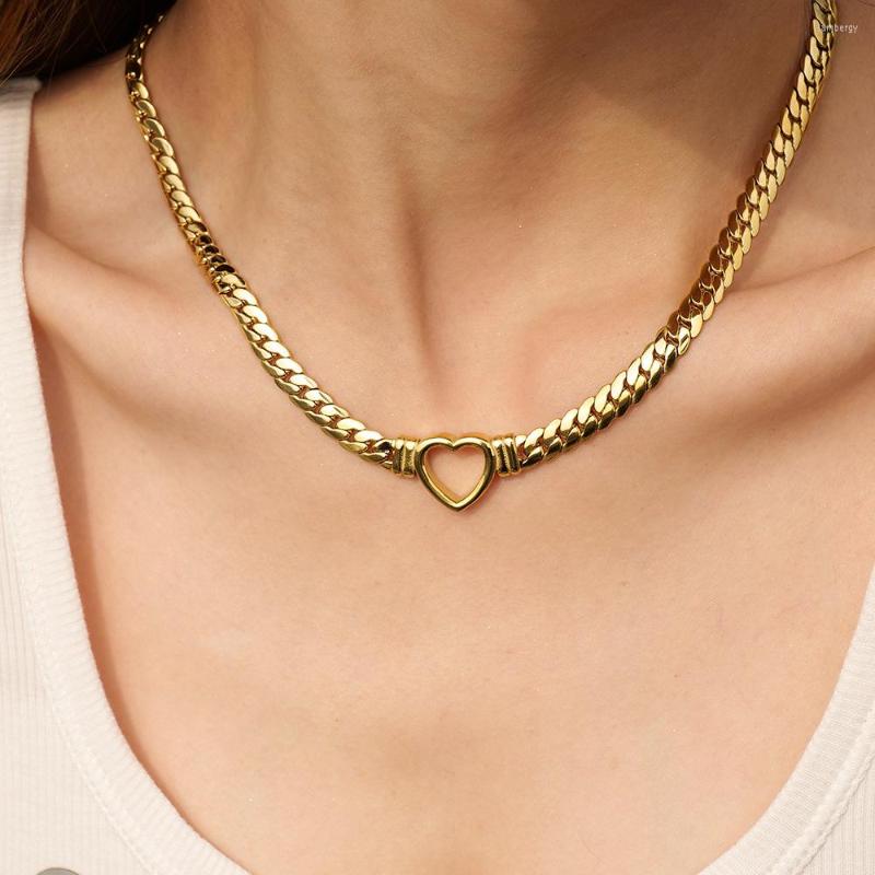 

Choker Minar Hip Hop Hollow Out Love Heart Pendant Necklaces Women Man Unisex 18K Gold Plated Stainless Steel Wide Cuban Chain