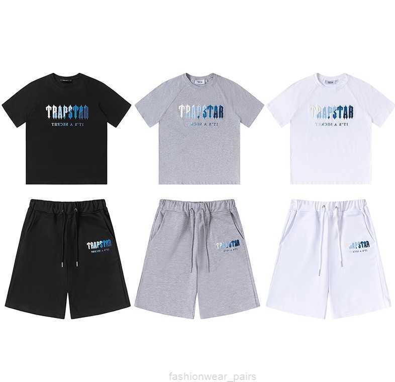 

Designer Fashion Clothing Tees Tsihrts Shirts Small Trendy Trapstar Towel Embroidery with Minimalist Letters for Men Women Loose Fitting Shorts Pure Cotton Short S, Black short sleeve