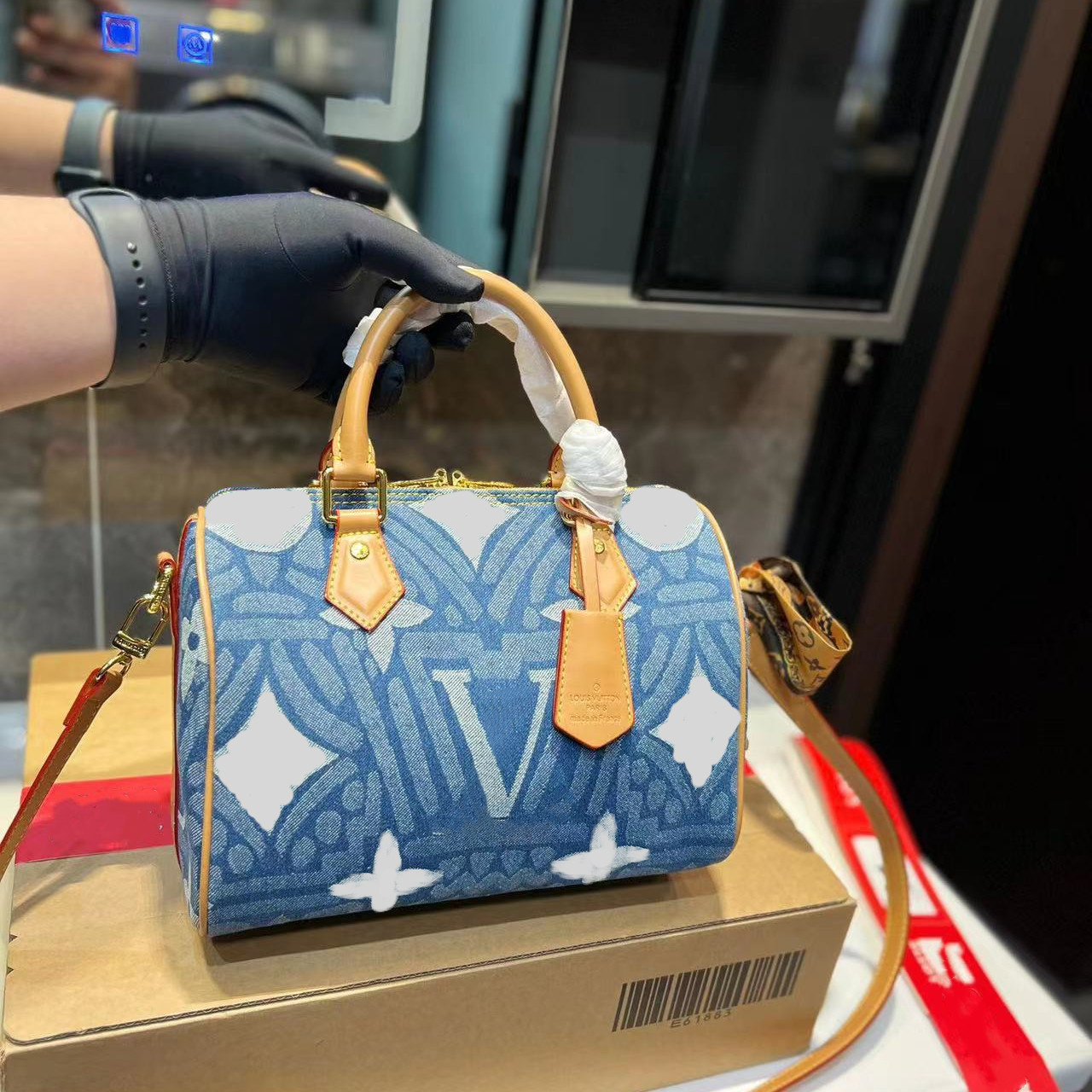 

Designer Bag Speedy Motorcycle Goddess Bag Denim Pillow Bag Graffiti Flower Handbag Detachable Shoulder Strap Fashion Bag Designer Printed Handbag 30cm, Pink30*18cm